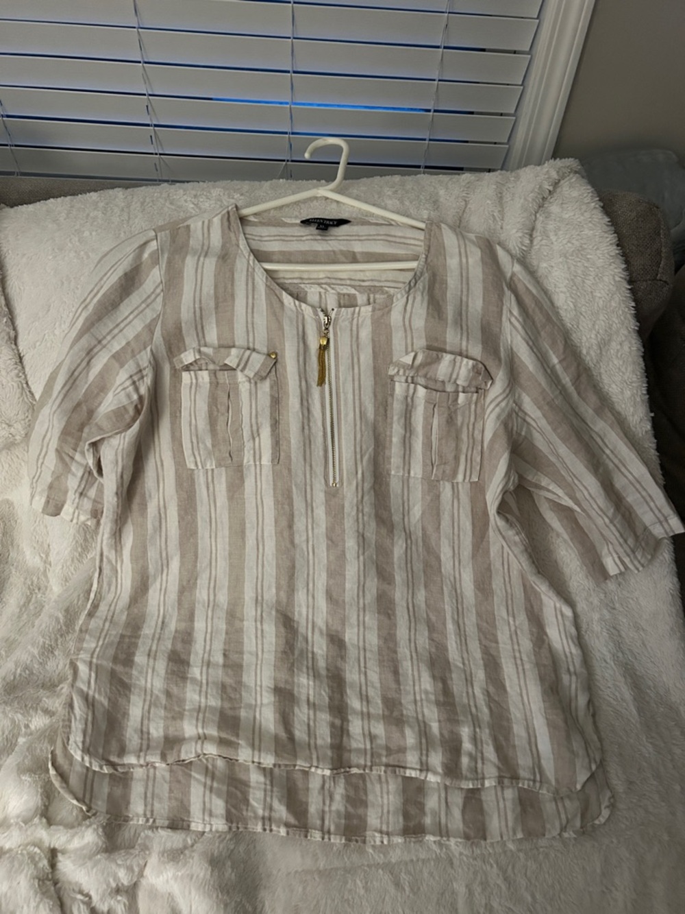 Ellen Tracy Beige and White Striped Blouse - Size XL - Oversized - 100% linen